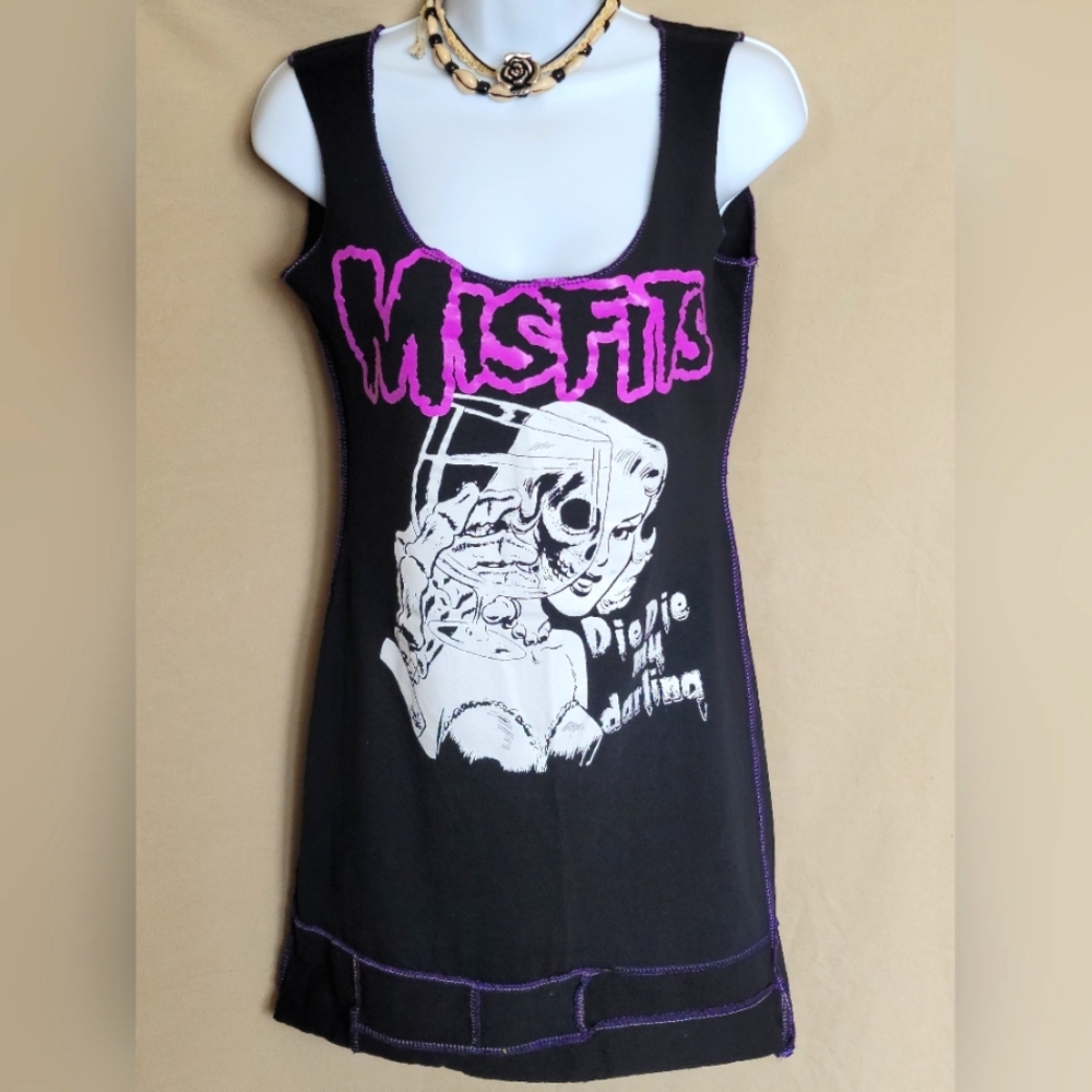 Black and Pink Misfits Graphic Sleeveless Tank Top
